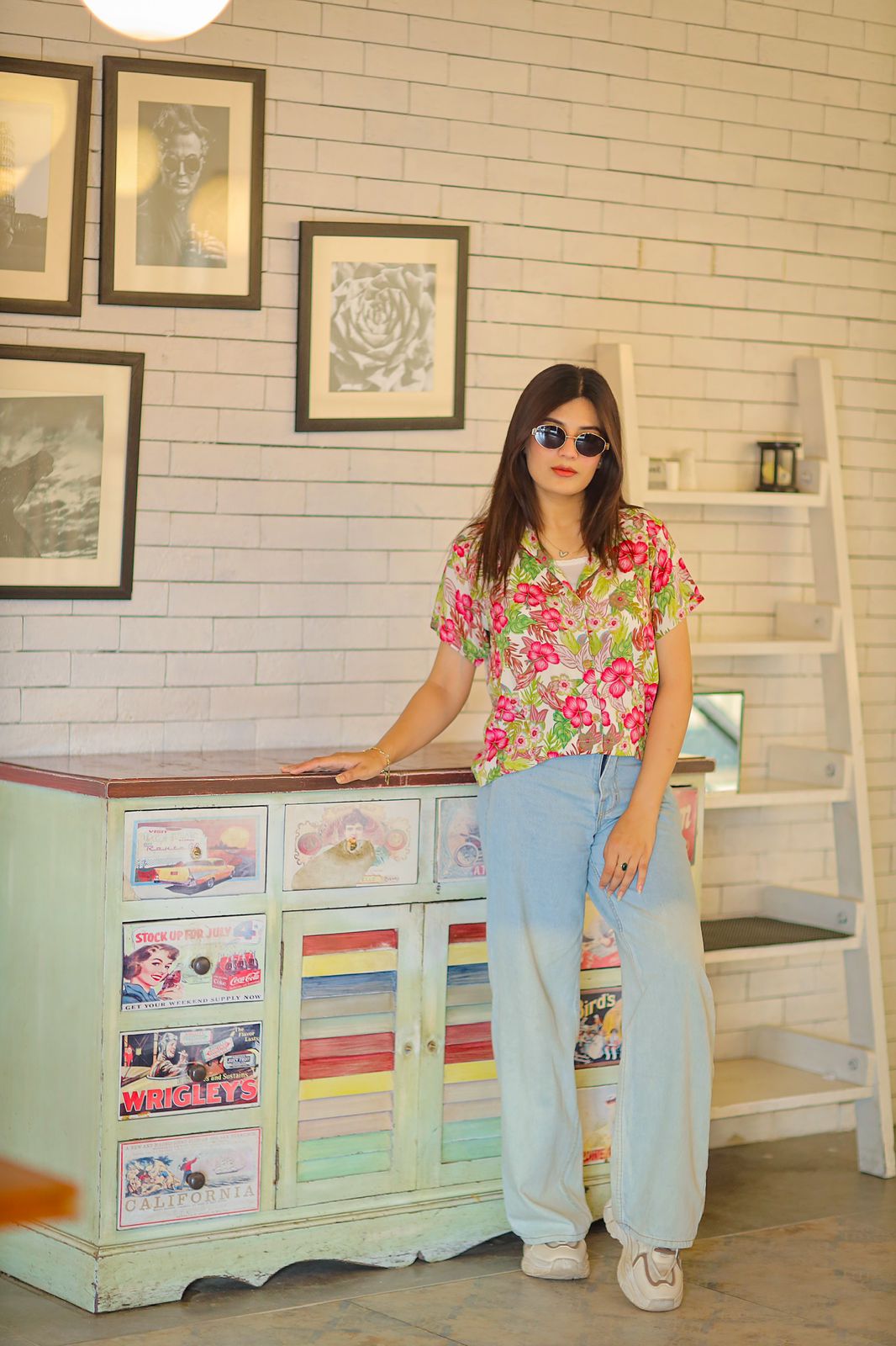 Tropical bloom crop